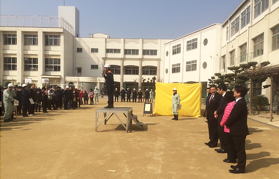 学校での、地域防災訓練